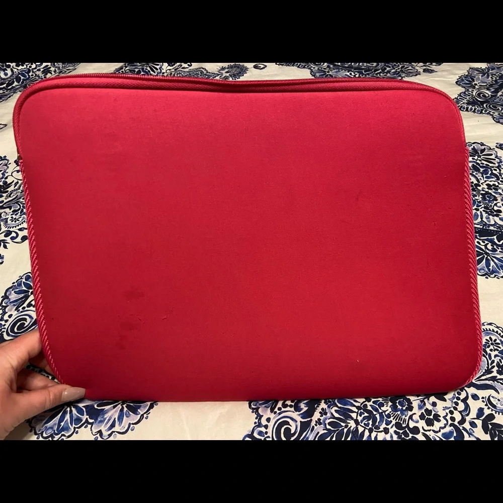 Laptop sleeve